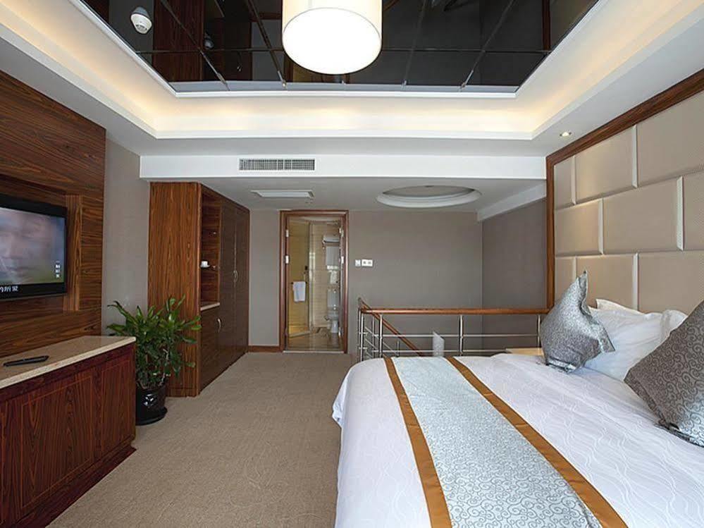 Friend Hotel Шанхай Екстер'єр фото