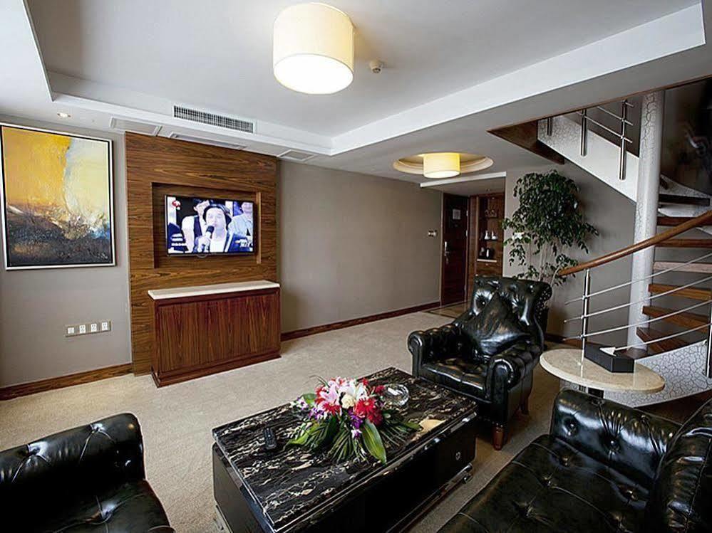 Friend Hotel Шанхай Екстер'єр фото