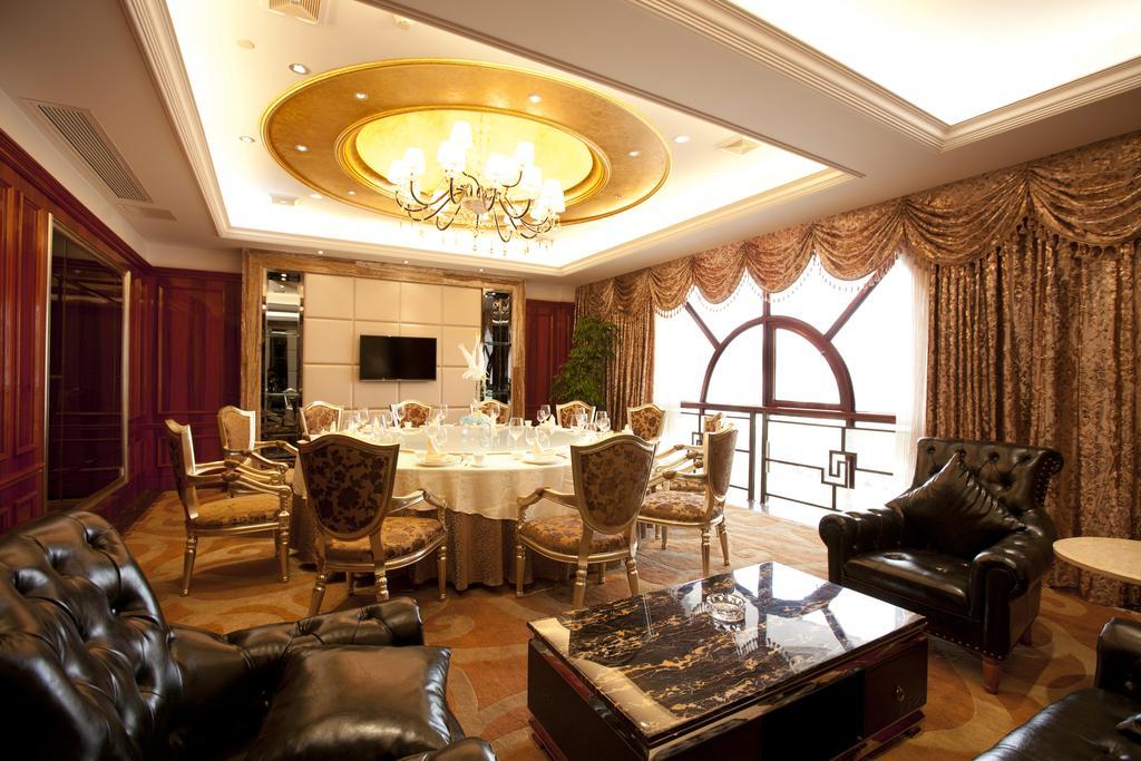 Friend Hotel Шанхай Екстер'єр фото
